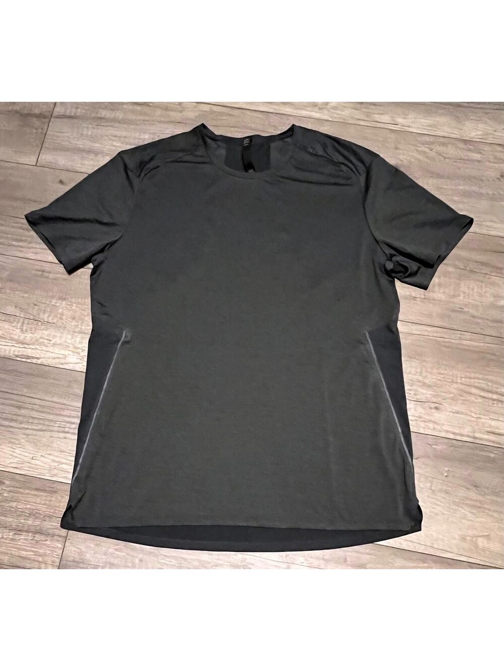 Lululemon Mens XL All Terrain Reflective Short Sleeve Running Shirt Black Active